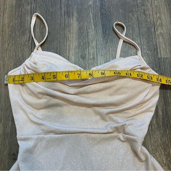 Studio 1011 Women’s Low Cut Cowl Neck Sleeveless Cream Glitter Padded Bodysuit M - Picture 5 of 11